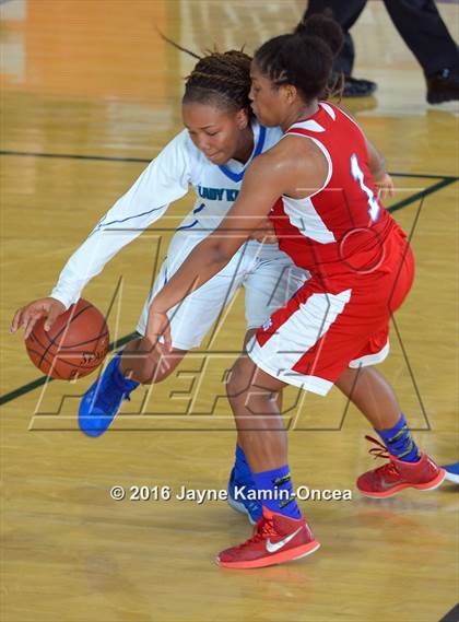 Thumbnail 3 in Price vs. Bellarmine-Jefferson (CIF SS D6 Final) photogallery.