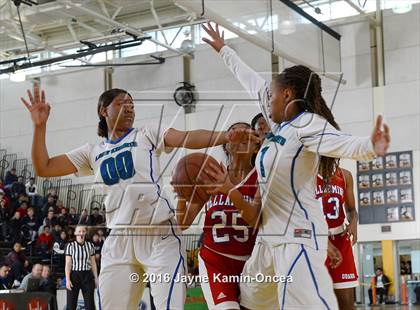 Thumbnail 3 in Price vs. Bellarmine-Jefferson (CIF SS D6 Final) photogallery.