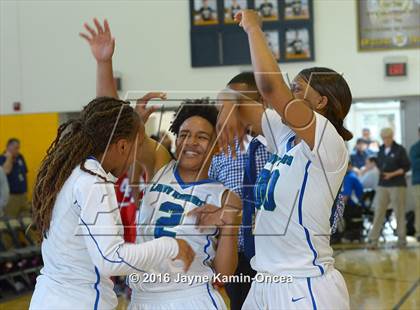 Thumbnail 3 in Price vs. Bellarmine-Jefferson (CIF SS D6 Final) photogallery.