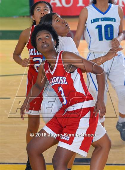 Thumbnail 1 in Price vs. Bellarmine-Jefferson (CIF SS D6 Final) photogallery.