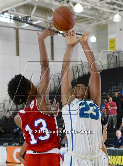 Thumbnail 2 in Price vs. Bellarmine-Jefferson (CIF SS D6 Final) photogallery.