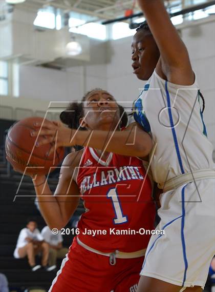 Thumbnail 2 in Price vs. Bellarmine-Jefferson (CIF SS D6 Final) photogallery.