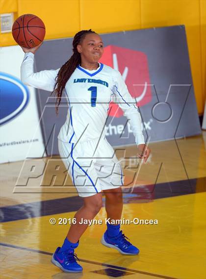Thumbnail 1 in Price vs. Bellarmine-Jefferson (CIF SS D6 Final) photogallery.