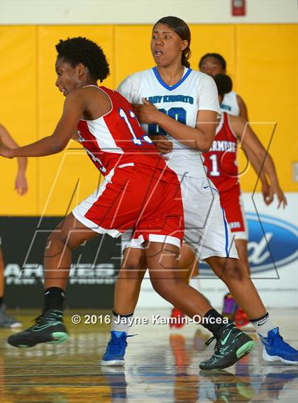 Thumbnail 2 in Price vs. Bellarmine-Jefferson (CIF SS D6 Final) photogallery.