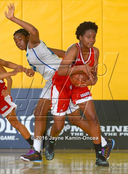 Thumbnail 2 in Price vs. Bellarmine-Jefferson (CIF SS D6 Final) photogallery.