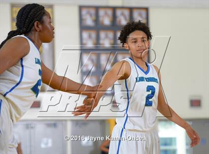 Thumbnail 2 in Price vs. Bellarmine-Jefferson (CIF SS D6 Final) photogallery.