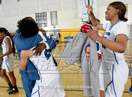 Thumbnail 1 in Price vs. Bellarmine-Jefferson (CIF SS D6 Final) photogallery.