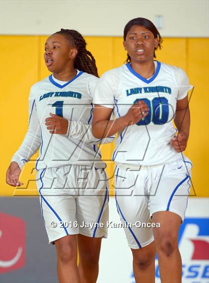 Thumbnail 3 in Price vs. Bellarmine-Jefferson (CIF SS D6 Final) photogallery.