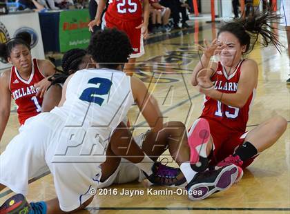 Thumbnail 1 in Price vs. Bellarmine-Jefferson (CIF SS D6 Final) photogallery.