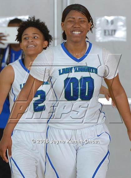 Thumbnail 1 in Price vs. Bellarmine-Jefferson (CIF SS D6 Final) photogallery.