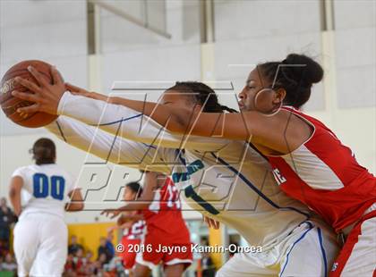 Thumbnail 3 in Price vs. Bellarmine-Jefferson (CIF SS D6 Final) photogallery.