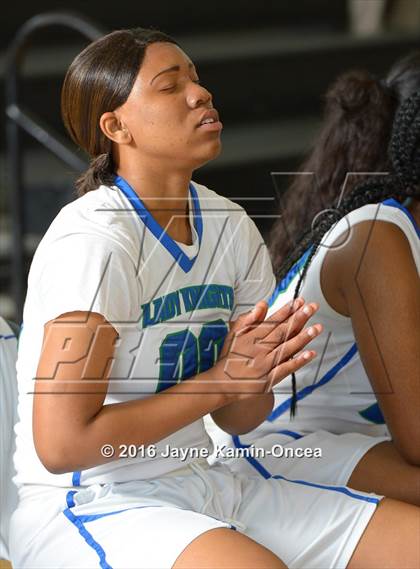 Thumbnail 3 in Price vs. Bellarmine-Jefferson (CIF SS D6 Final) photogallery.