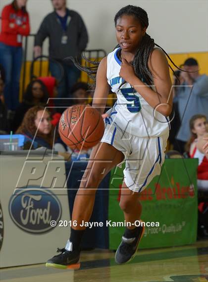 Thumbnail 2 in Price vs. Bellarmine-Jefferson (CIF SS D6 Final) photogallery.