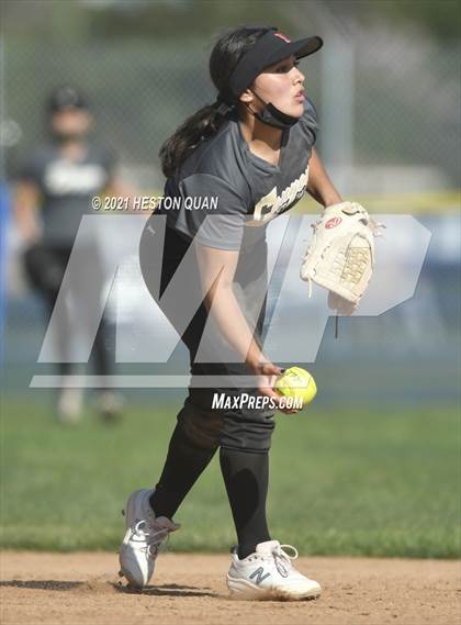 Thumbnail 2 in Canyon @ Millikan photogallery.