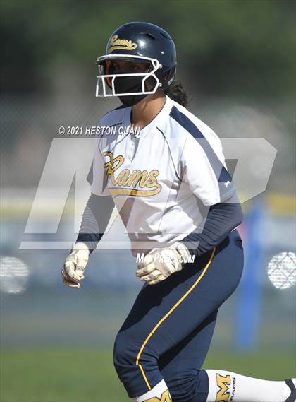 Thumbnail 1 in Canyon @ Millikan photogallery.