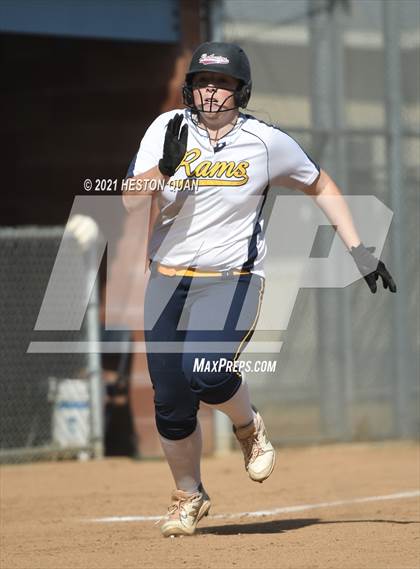 Thumbnail 3 in Canyon @ Millikan photogallery.