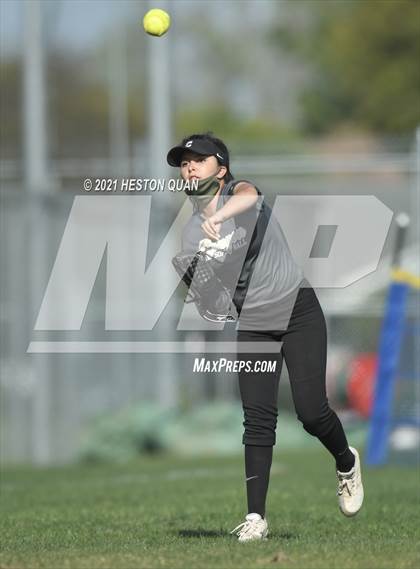 Thumbnail 3 in Canyon @ Millikan photogallery.