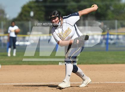 Thumbnail 3 in Canyon @ Millikan photogallery.