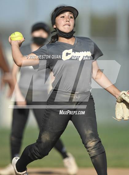 Thumbnail 2 in Canyon @ Millikan photogallery.