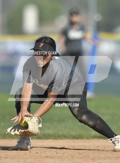 Thumbnail 2 in Canyon @ Millikan photogallery.