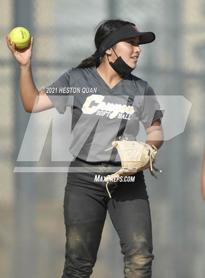 Thumbnail 1 in Canyon @ Millikan photogallery.