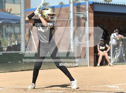 Thumbnail 3 in Canyon @ Millikan photogallery.