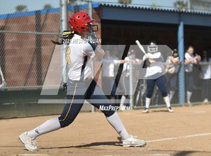 Thumbnail 1 in Canyon @ Millikan photogallery.