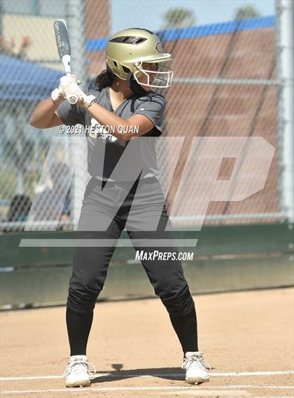 Thumbnail 3 in Canyon @ Millikan photogallery.