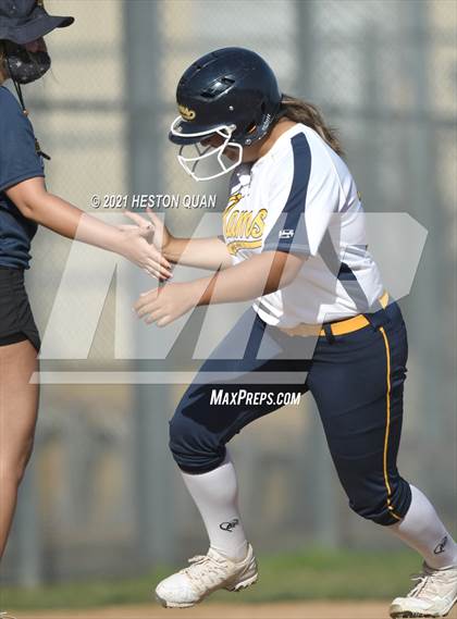 Thumbnail 2 in Canyon @ Millikan photogallery.
