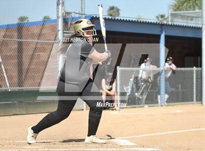 Thumbnail 2 in Canyon @ Millikan photogallery.