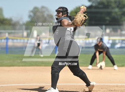 Thumbnail 1 in Canyon @ Millikan photogallery.