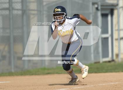 Thumbnail 2 in Canyon @ Millikan photogallery.