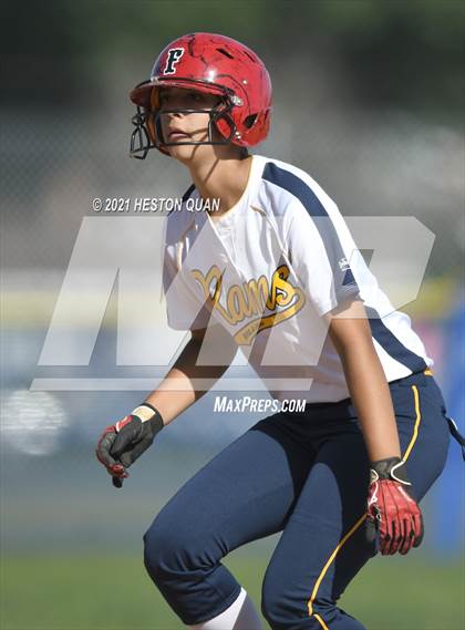 Thumbnail 1 in Canyon @ Millikan photogallery.