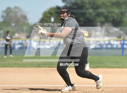 Thumbnail 2 in Canyon @ Millikan photogallery.