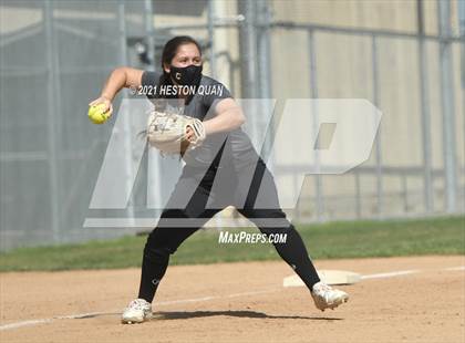 Thumbnail 2 in Canyon @ Millikan photogallery.