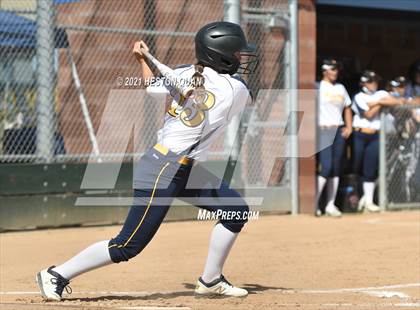Thumbnail 1 in Canyon @ Millikan photogallery.