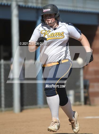 Thumbnail 2 in Canyon @ Millikan photogallery.
