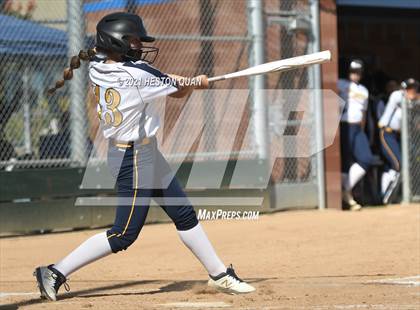 Thumbnail 1 in Canyon @ Millikan photogallery.