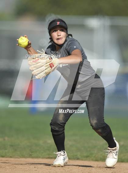 Thumbnail 2 in Canyon @ Millikan photogallery.