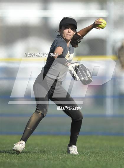 Thumbnail 2 in Canyon @ Millikan photogallery.