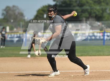 Thumbnail 2 in Canyon @ Millikan photogallery.