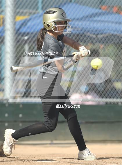 Thumbnail 1 in Canyon @ Millikan photogallery.