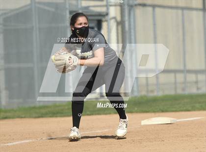 Thumbnail 1 in Canyon @ Millikan photogallery.