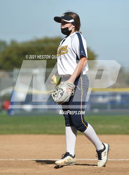 Thumbnail 3 in Canyon @ Millikan photogallery.