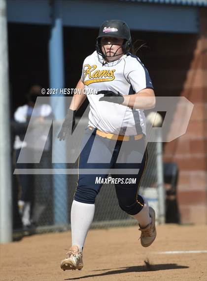 Thumbnail 1 in Canyon @ Millikan photogallery.