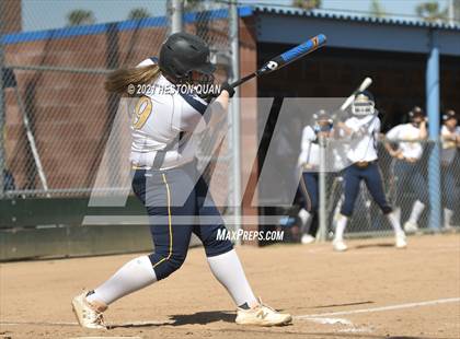 Thumbnail 2 in Canyon @ Millikan photogallery.