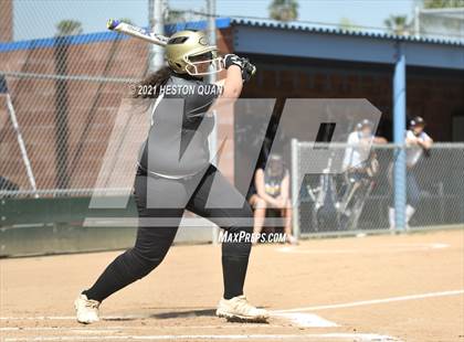 Thumbnail 1 in Canyon @ Millikan photogallery.