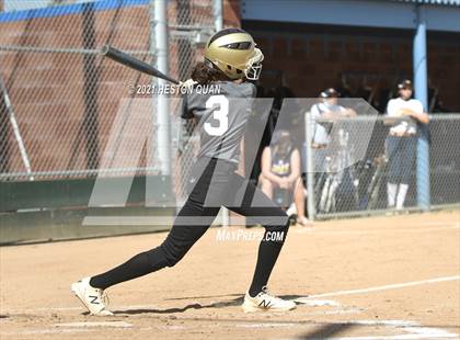 Thumbnail 1 in Canyon @ Millikan photogallery.