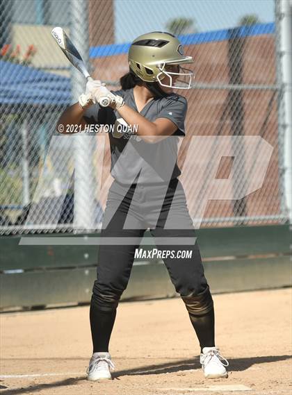 Thumbnail 2 in Canyon @ Millikan photogallery.