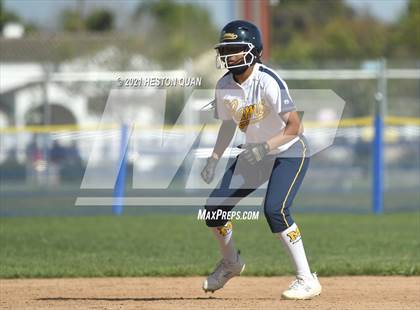 Thumbnail 2 in Canyon @ Millikan photogallery.